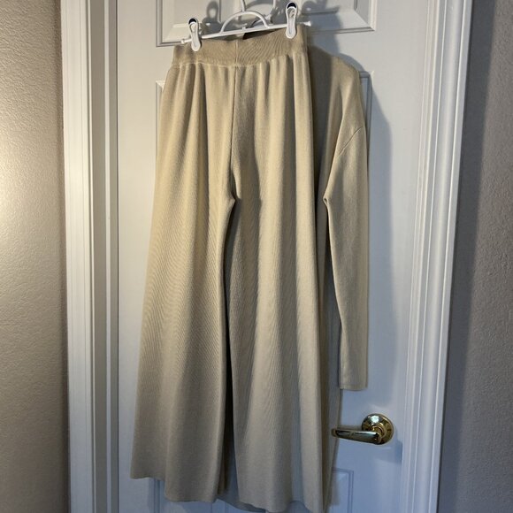 Amazon Cardigan & Pants - Picture 5 of 5